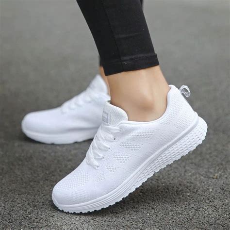 top rated comfortable women sneakers.